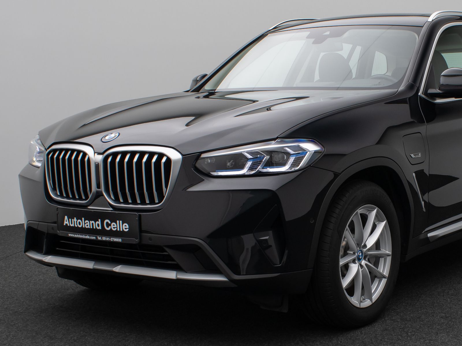 Fahrzeugabbildung BMW X3 xD30e Panorama Kamera Laser HUD DAB HiFi 18"