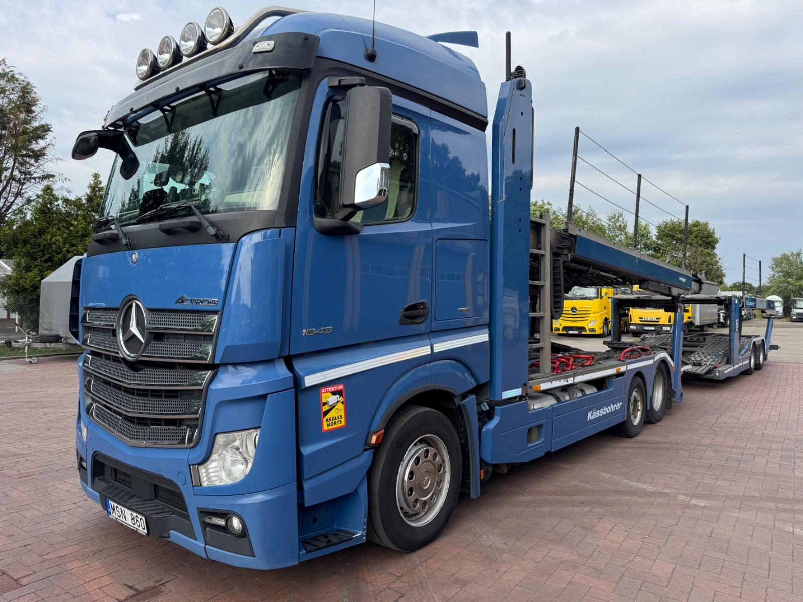 Mercedes-Benz Actros 2443 Kässbohrer Metago Intago