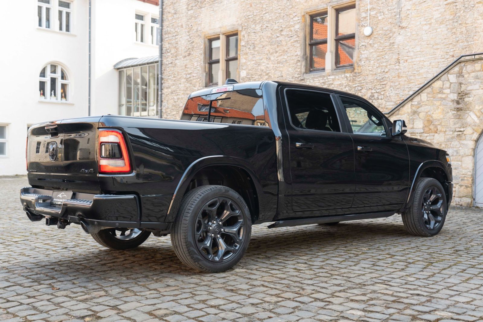 Fahrzeugabbildung Dodge RAM 1500 Limited H&K ACC 360° LED LUFTFEDERUNG