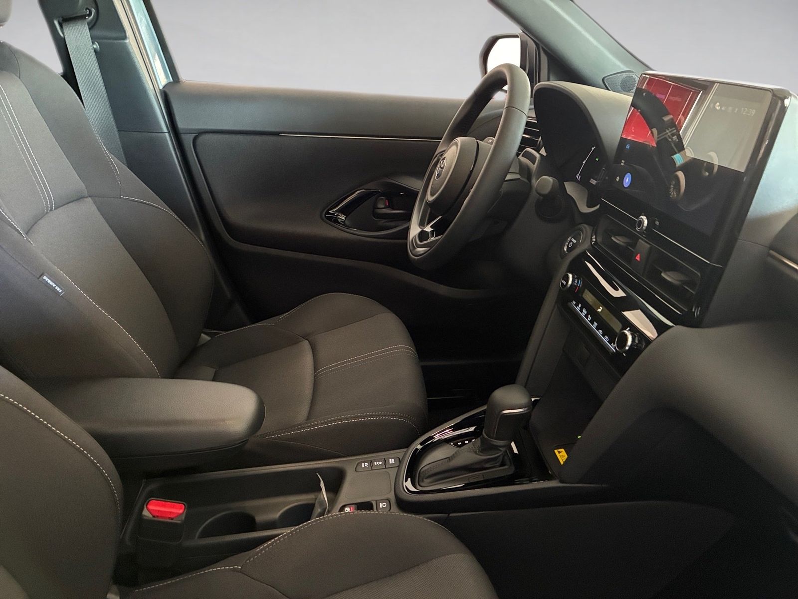 Fahrzeugabbildung Toyota Yaris Cross 5-türig Teamplayer 1.5 VVT-i Hybrid