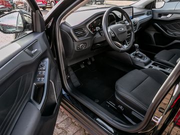 Ford Focus Turnier 1.0 Titanium Kamera Navi LED