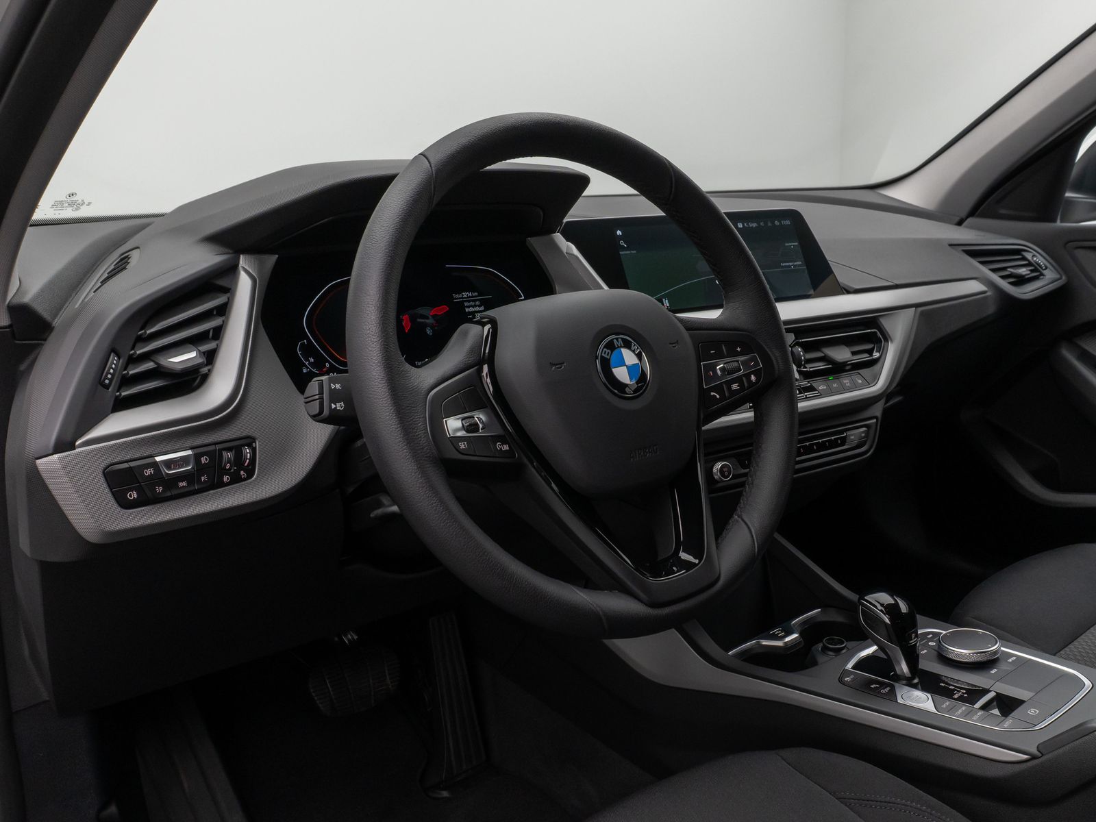 Fahrzeugabbildung BMW 116i Aut PDC DAB CockpitPro Limit NotbremsAssist