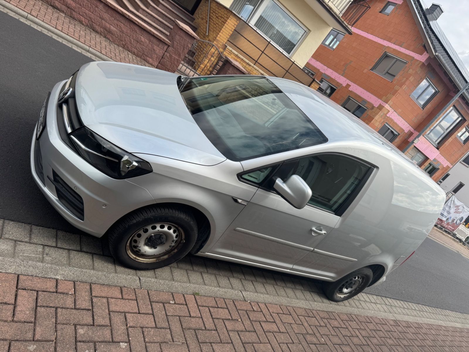 Volkswagen Caddy - 1