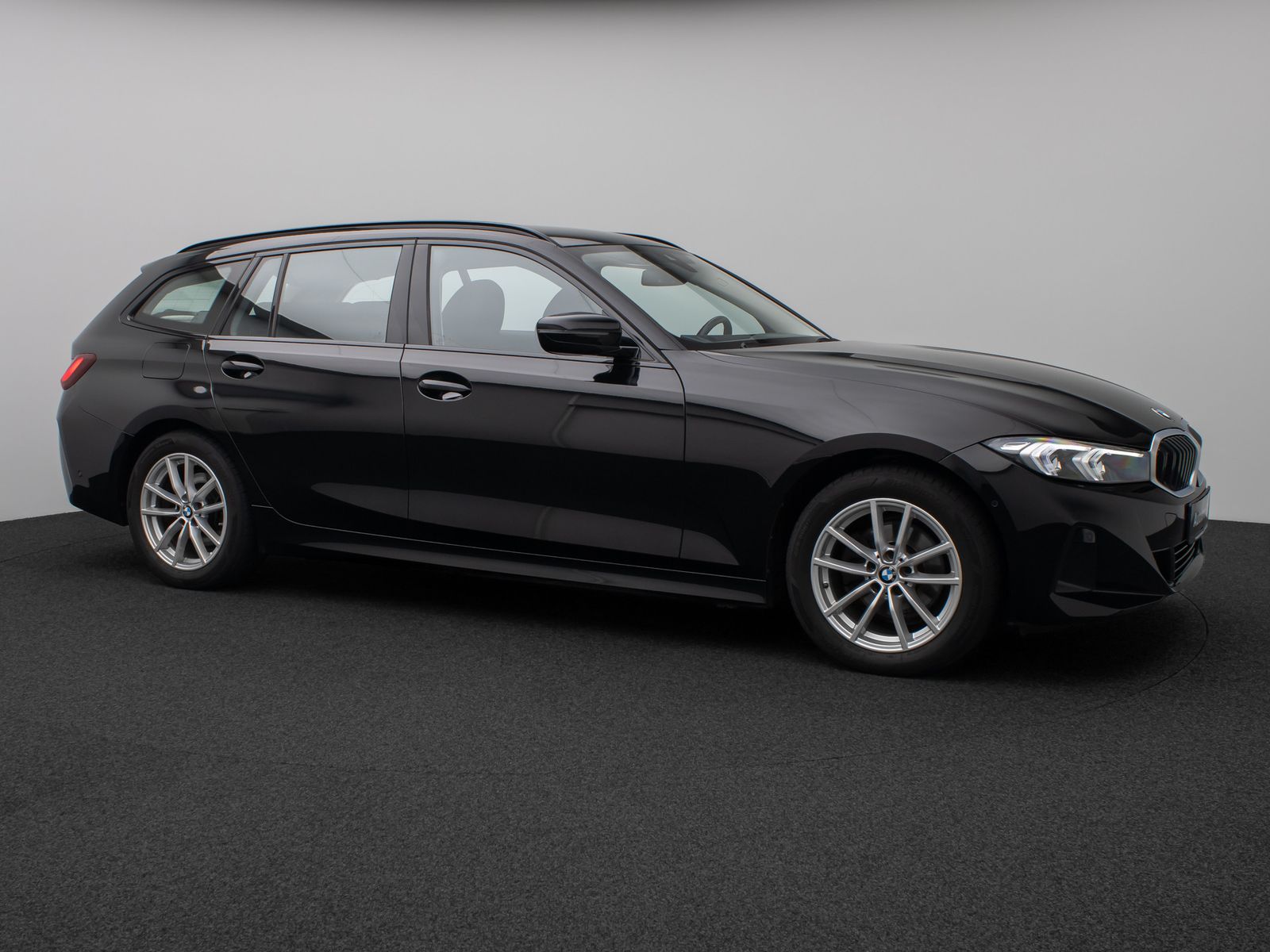 Fahrzeugabbildung BMW 320d Kamera DAB HiFi Leder Komfort Sport LED