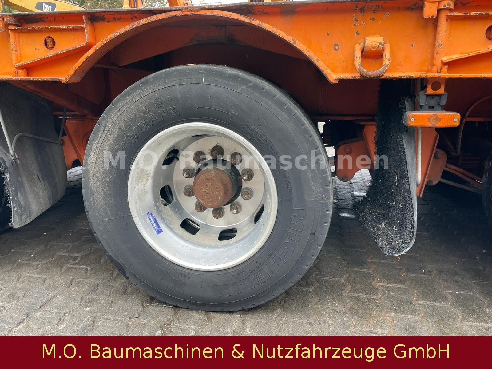 Fahrzeugabbildung Andere ACTM S44315 / 3 achser / Rampen / Blatt /