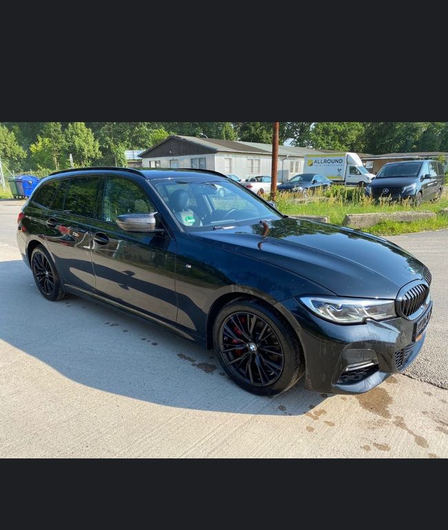 Image of BMW 330