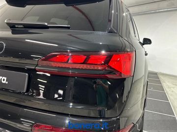 Audi Q7 - 11