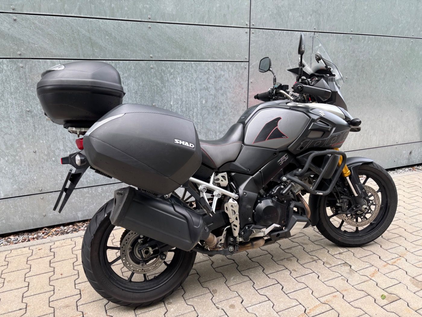 Fahrzeugabbildung Suzuki V-Strom DL 1000 Seitenkoffer, Topcase