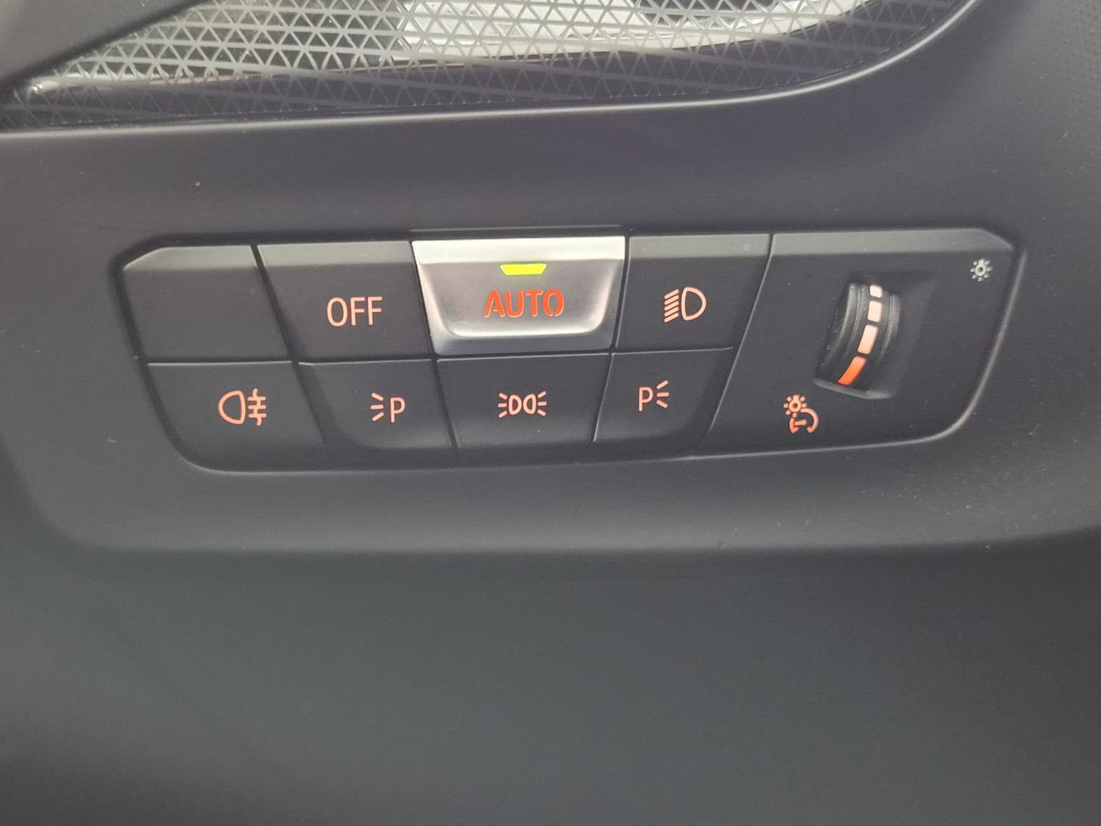 Fahrzeugabbildung BMW M135i xDrive / KAMERA / NAVI / HK Sound
