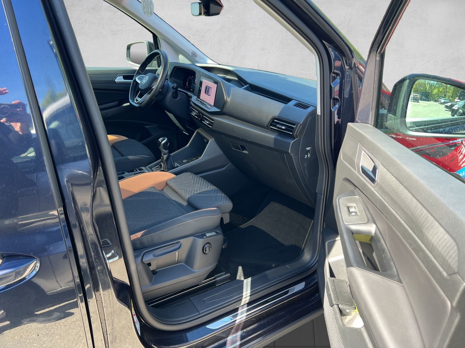 Caddy PanAmericana 1.5 TSI AHK*Navi*Pano**GRA