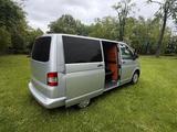 Volkswagen T5 Transporter - Volkswagen T5 mit Benzin-Antrieb