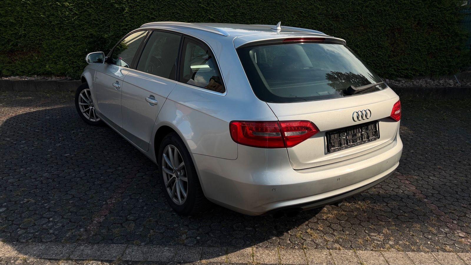 Audi A4 2012 — photo 5