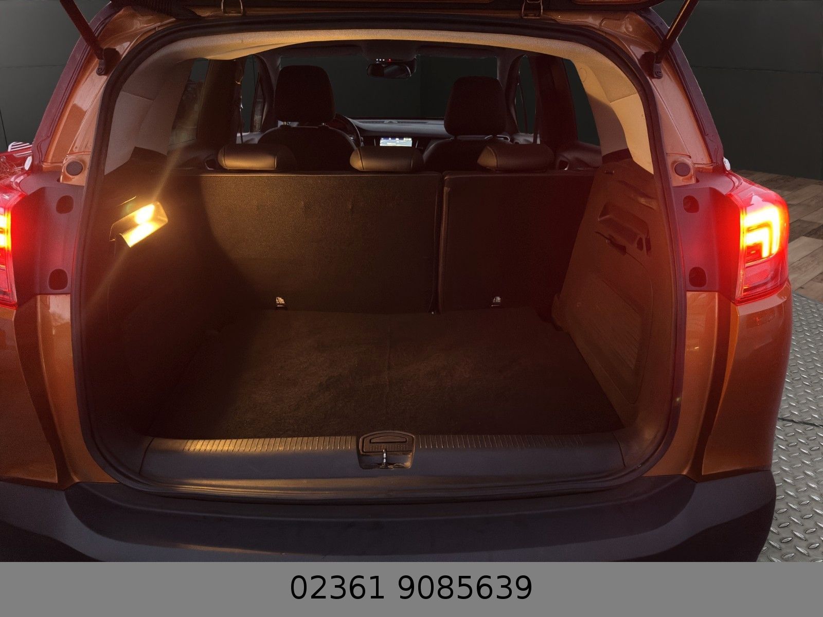 Fahrzeugabbildung Opel Crossland (X) Innovation Klima/Shz/Navi/2xPdc/