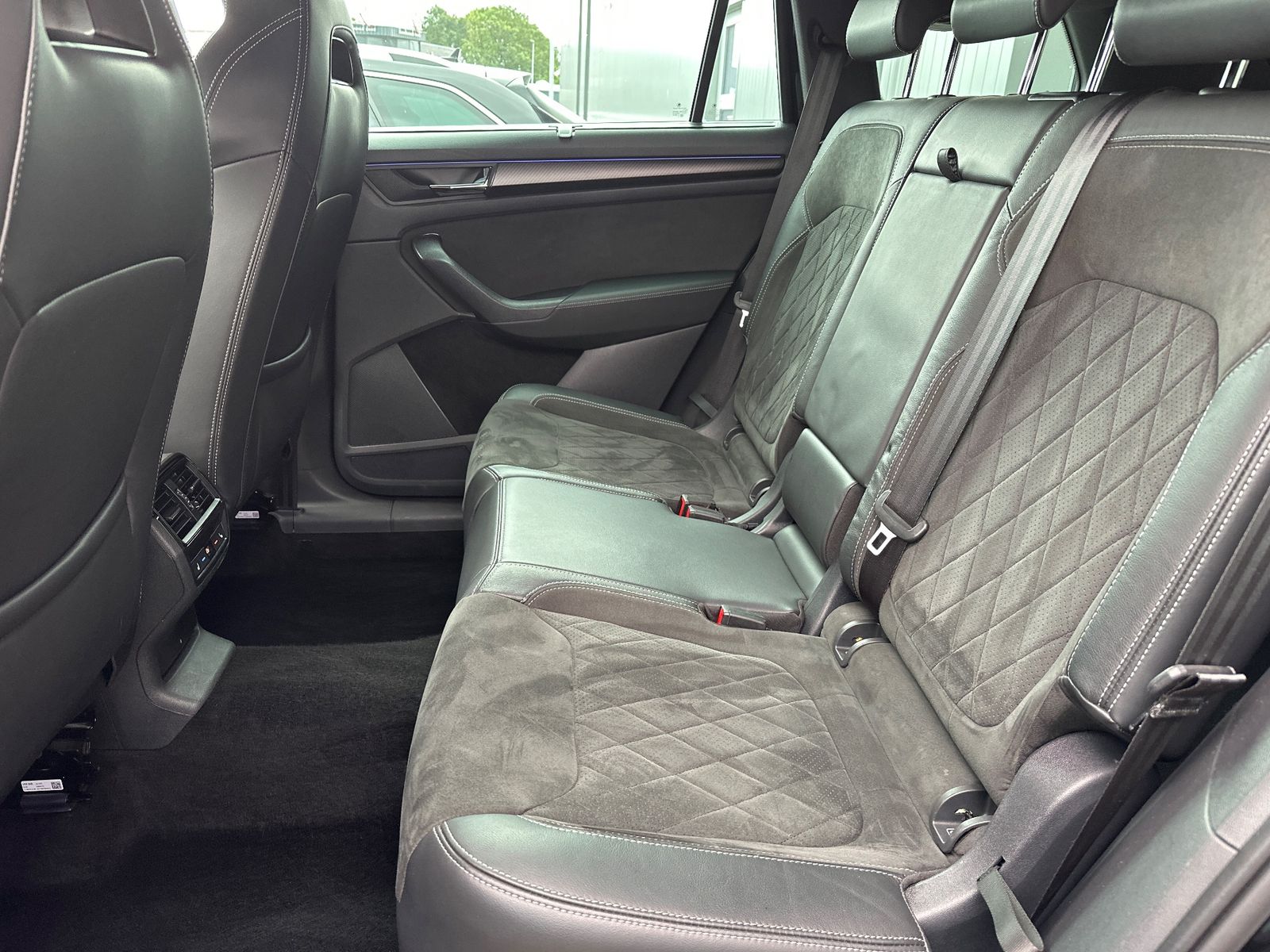 Fahrzeugabbildung SKODA Kodiaq Sportline NAV+LED+ACC+KAMERA+20ZOLL+KESSY