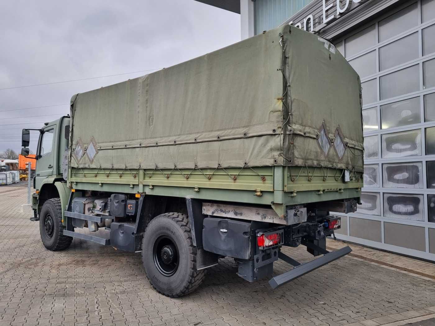 Fahrzeugabbildung Mercedes-Benz Axor 1829 A 4x4 Pritsche/Plane 10 Stück