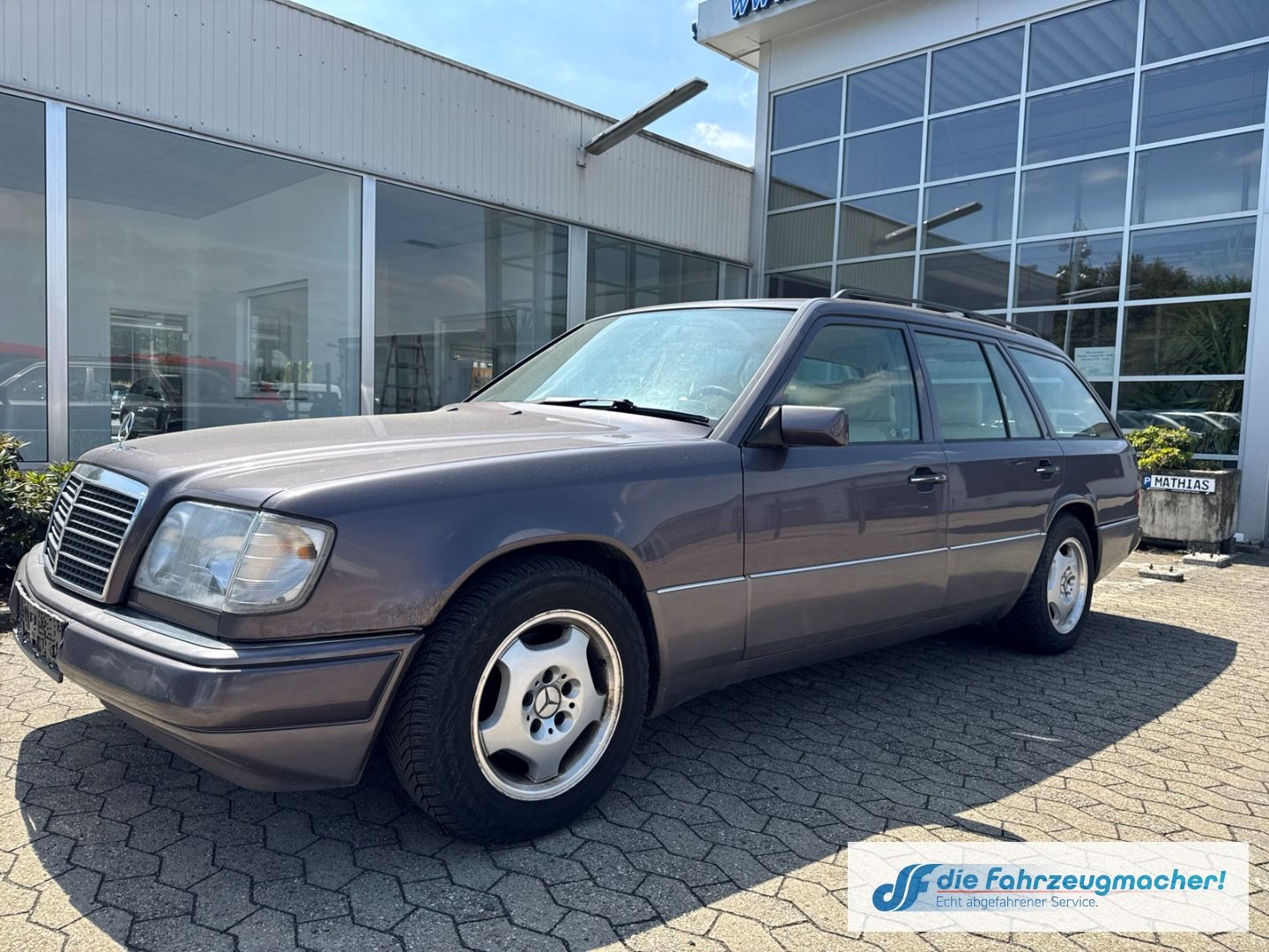 Fahrzeugabbildung Mercedes-Benz E 220 ET-Modell 220TE Alarm el.SP Spieg. *EXPORT