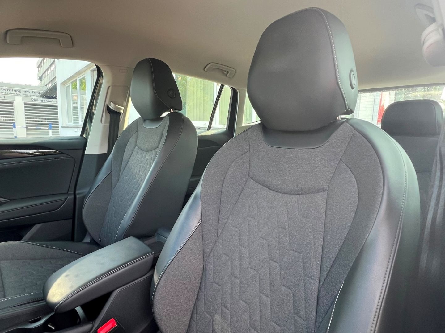 Tiguan 2.0 TDI DSG - Navi*AHK*Winterp.*ACC*APP!!