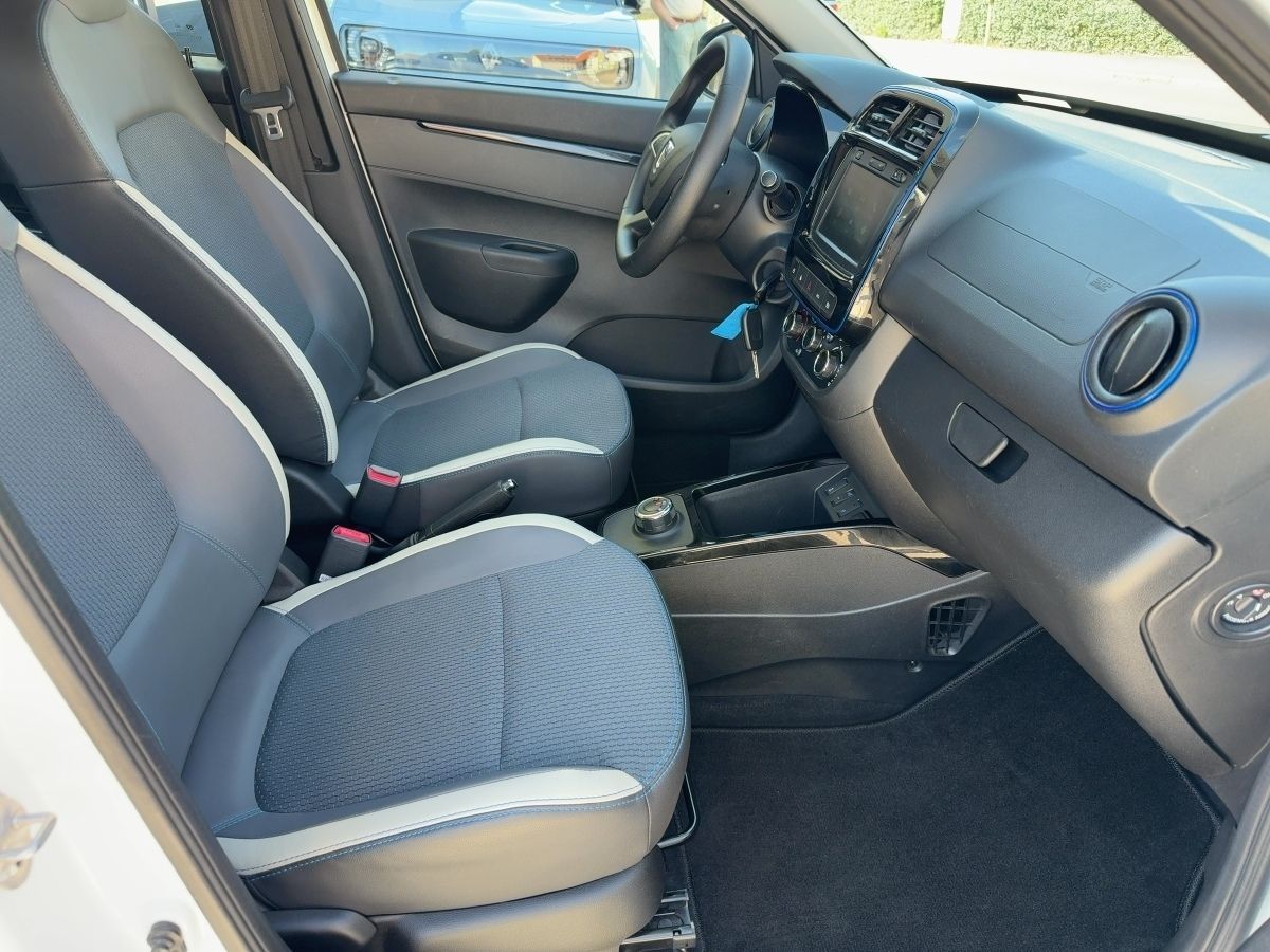 Fahrzeugabbildung Dacia Spring Comfort Plus 45 CCS Kamera Navi