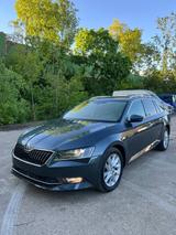 Skoda Superb 2018 - Skoda Octavia: Super