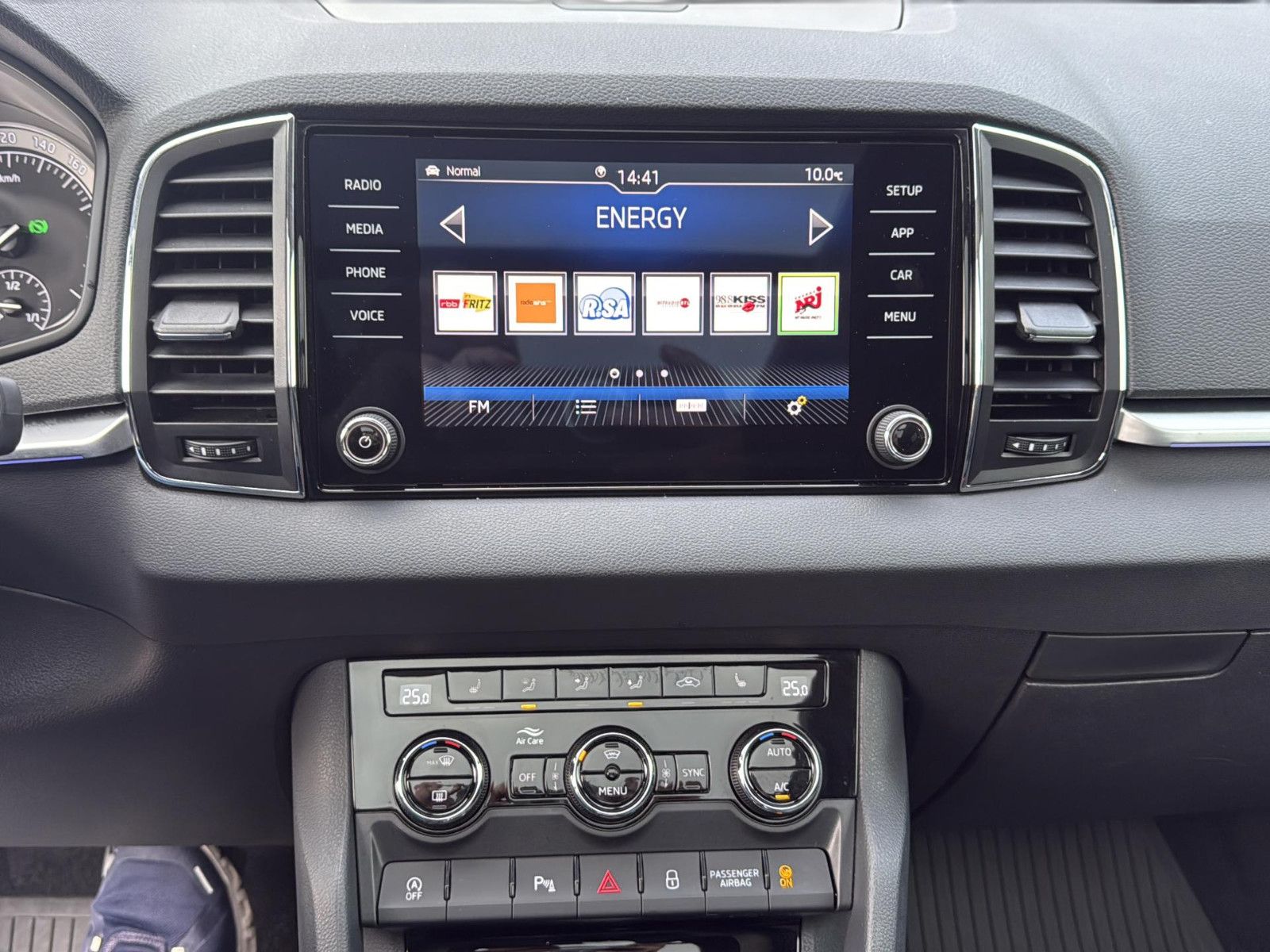 Fahrzeugabbildung SKODA Karoq Style/ Ambiente/ 1. Hand