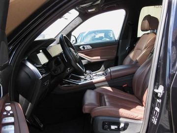 BMW X7 M50 - 11