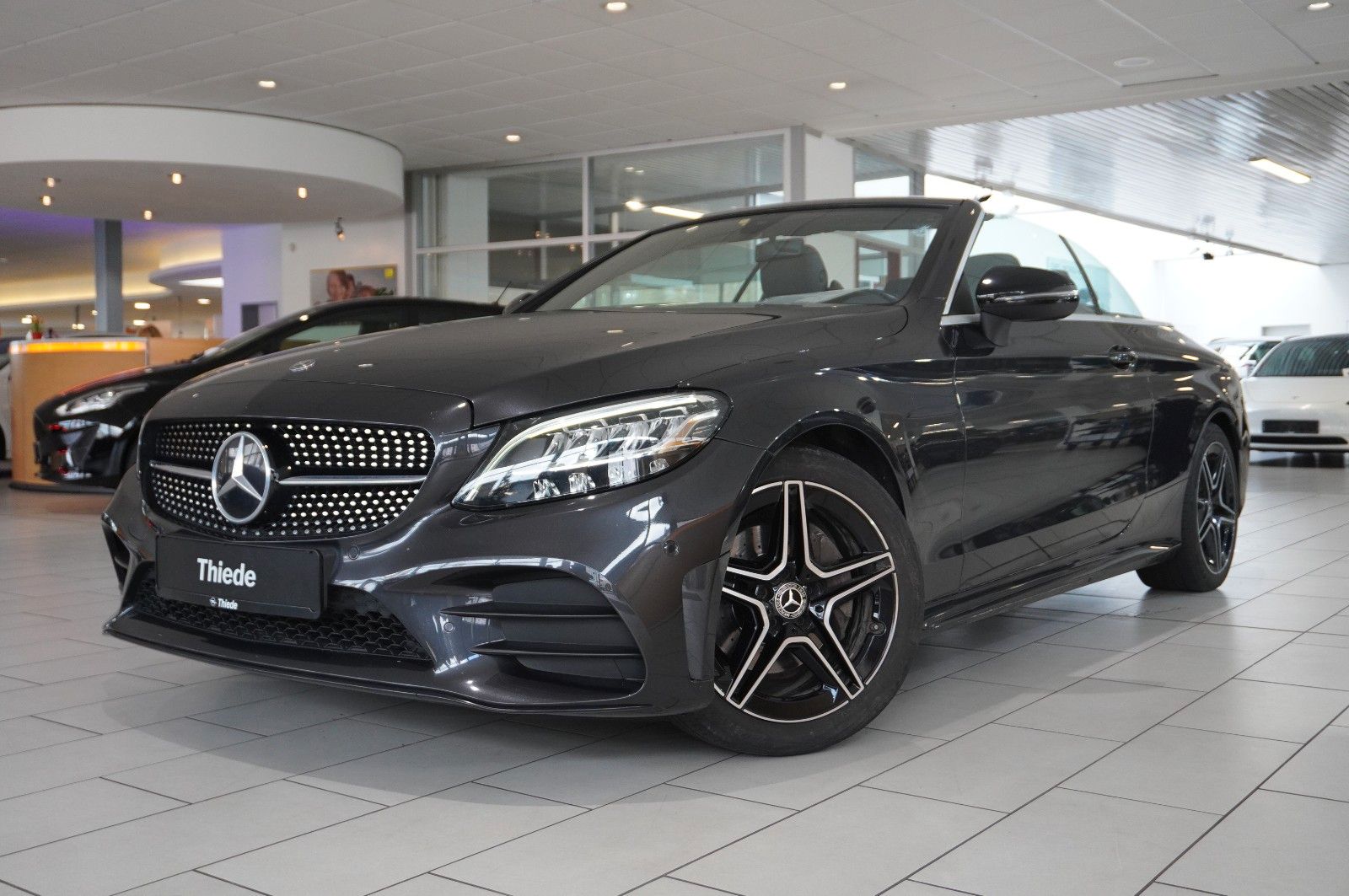 Fahrzeugabbildung Mercedes-Benz C 200 CABRIO 9G AMG LINE NAVI/LED/KAMERA/SPORT