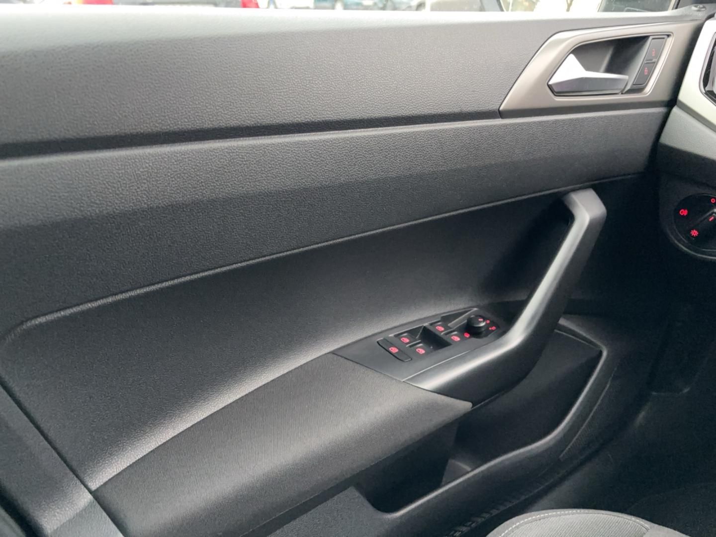 Fahrzeugabbildung Volkswagen Polo Comfortline Comfortline,DSG,,GJR,Klima,Navi