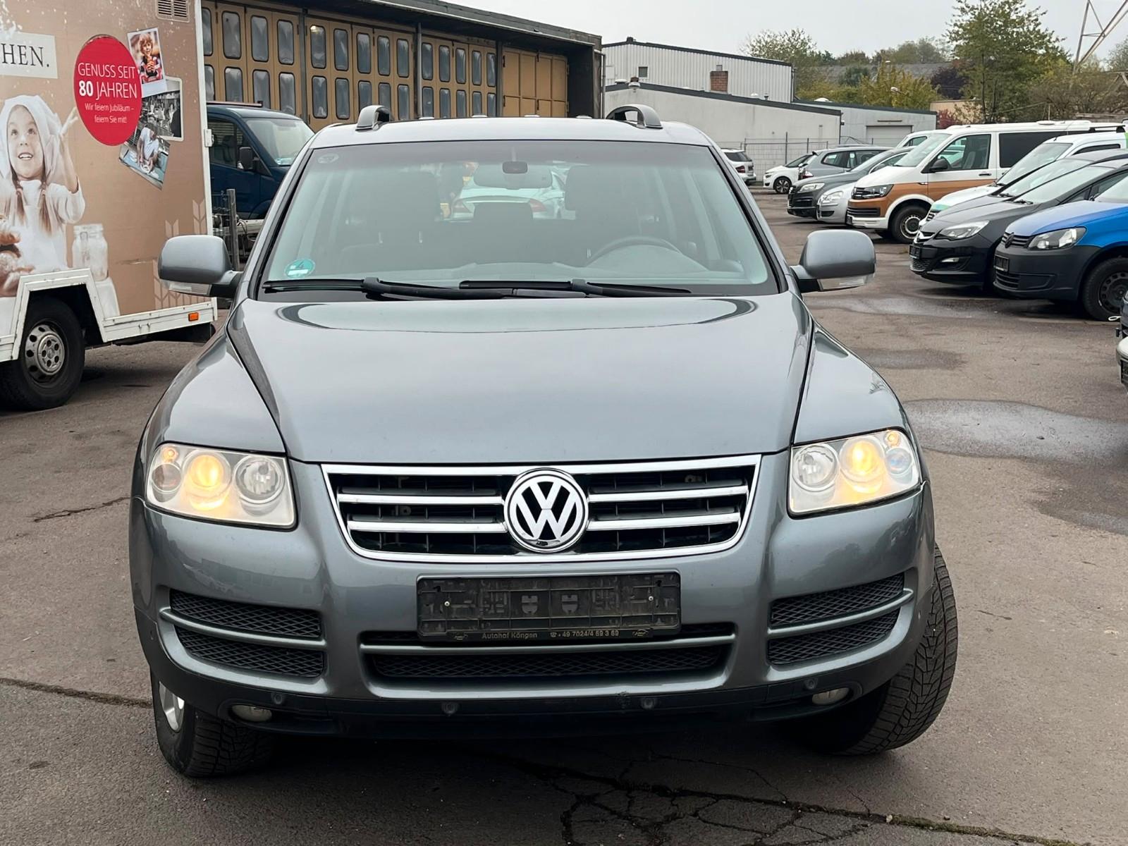 Volkswagen Touareg 2004 — rear view