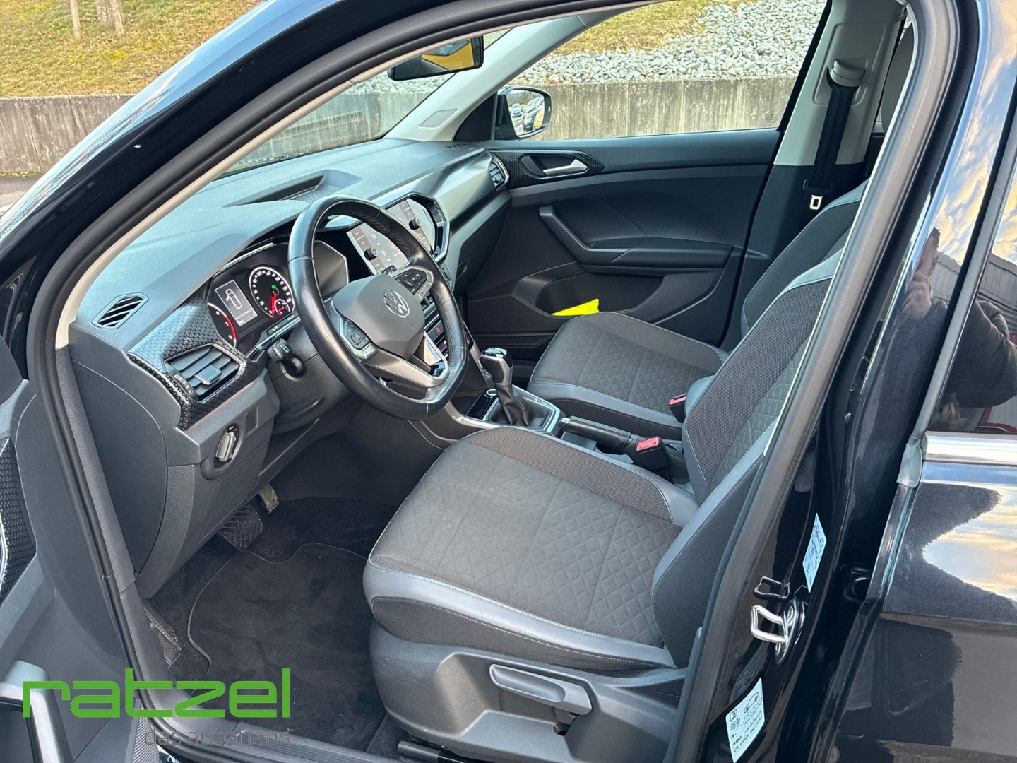 Fahrzeugabbildung Volkswagen T-Cross 1.5 TSI Style Navi+LED +Apple CarPlay An