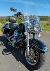 Harley-Davidson FLHR Road King - MOTORRAD AUS DEM JAHR 2006