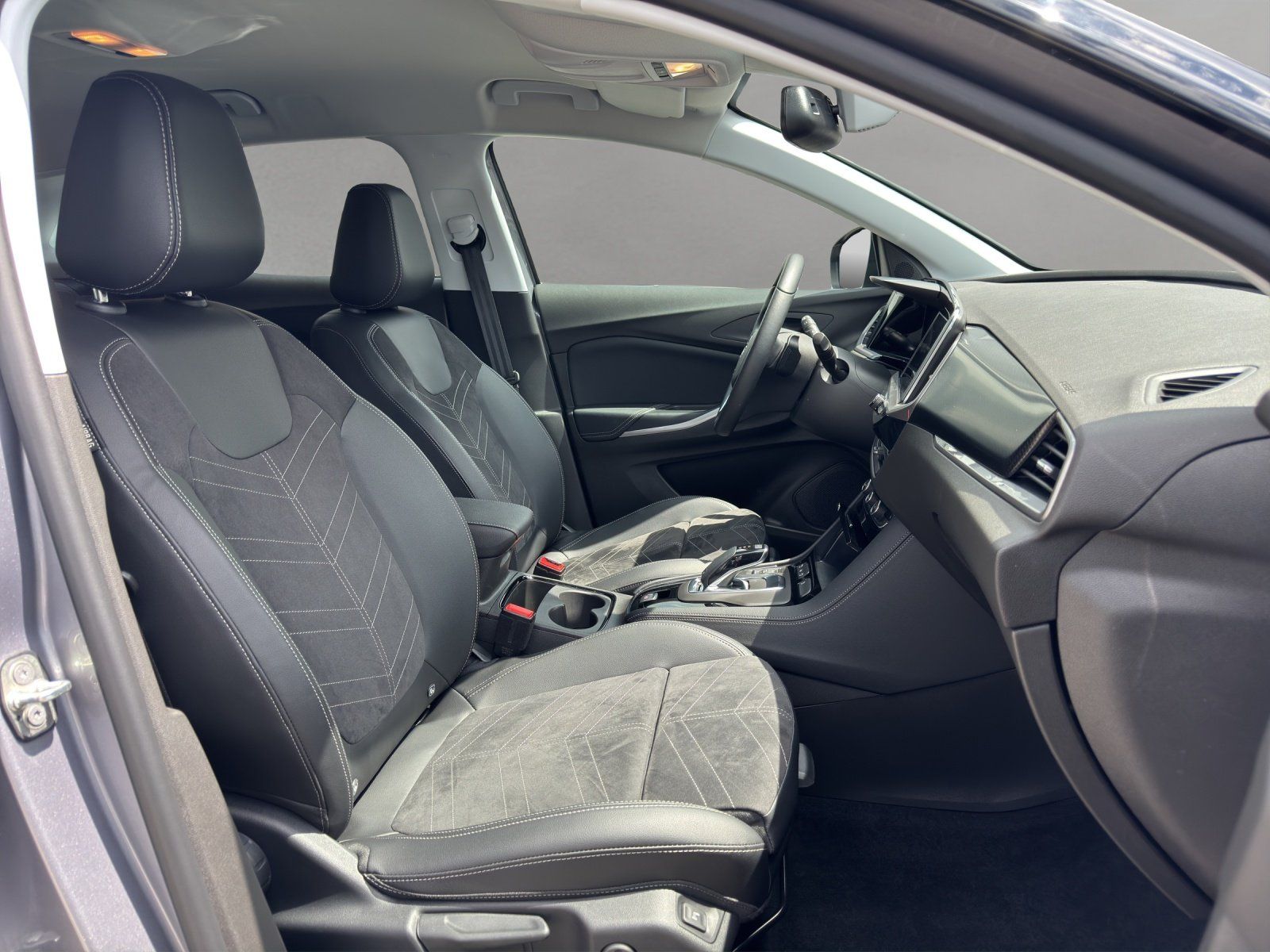 Fahrzeugabbildung Opel Grandland X 1.2 Ultimate Aut./ACC/360°/LED/NAVI/