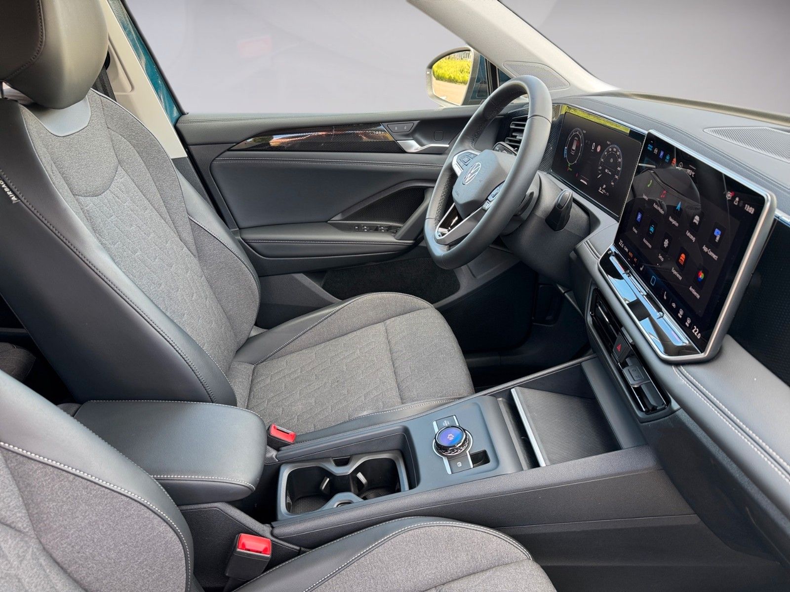 Fahrzeugabbildung Volkswagen Tiguan 1.5 eTSI Life