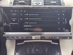 Fahrzeugabbildung DS Automobiles DS 7 BlueHDI 130 EAT8 Étoile Opera Hellgrau
