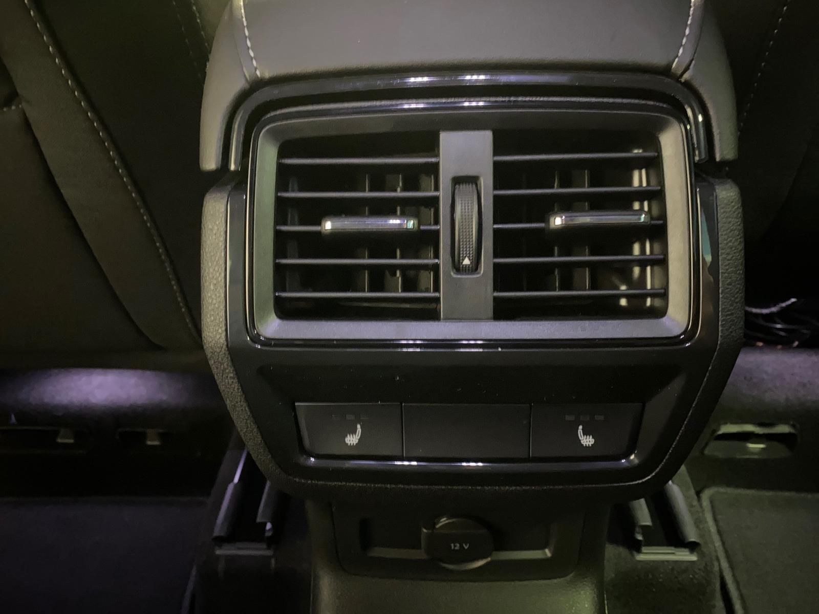 Fahrzeugabbildung SKODA Karoq 1.5 TSI SPORTLINE+5J GA+MATRIX+ACC+360+AHK
