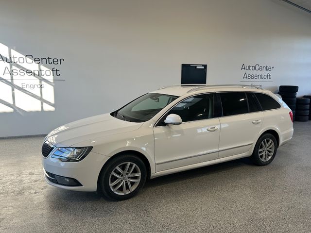 Skoda Superb Combi 2,0 TDI DSG Elegance Xenon