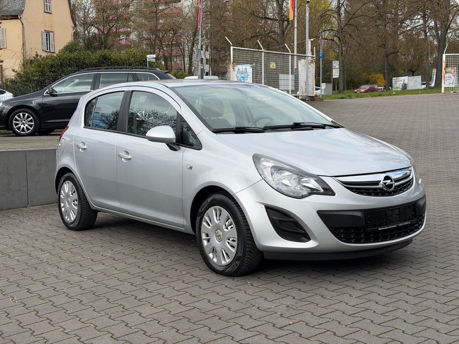 Opel Corsa D Edition