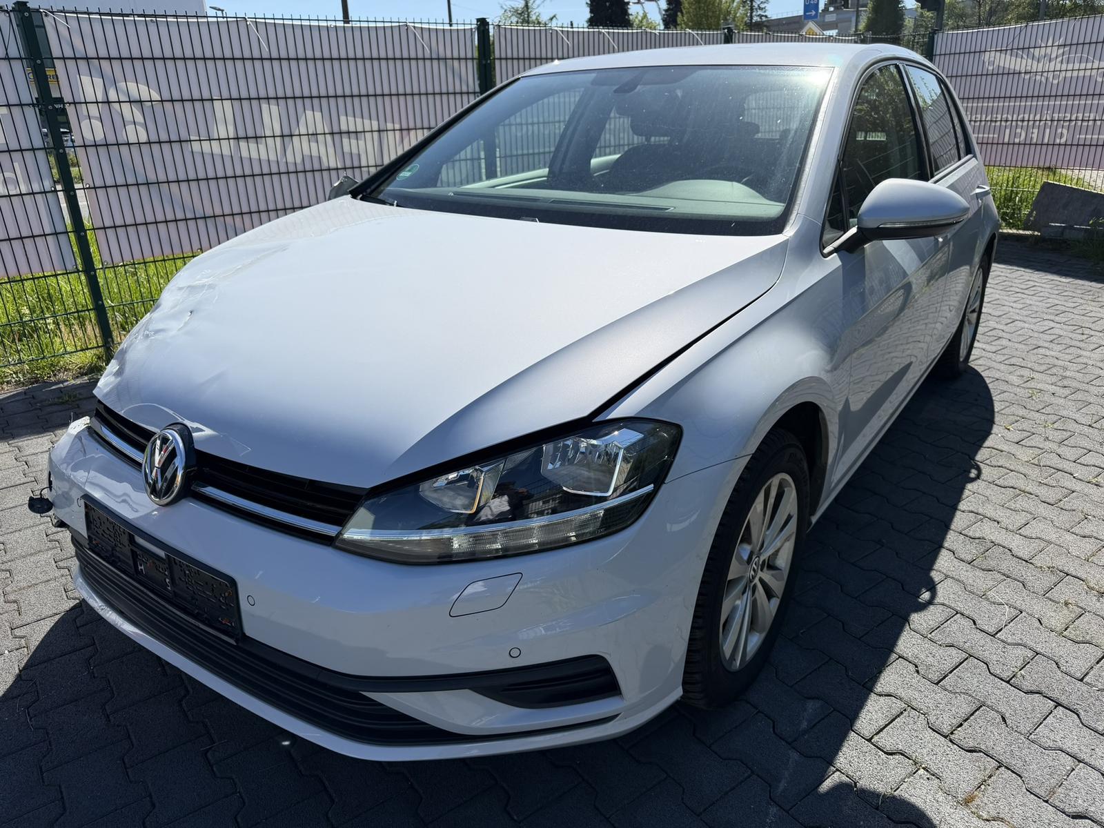 Volkswagen Golf Trendline *VOLL FAHRBEREIT*AIRBAG OK