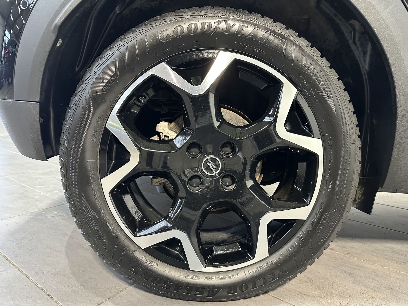 Fahrzeugabbildung Opel Mokka-e Ultimate NAV+LED+KAMERA+CARPLAY+DAB+1HD