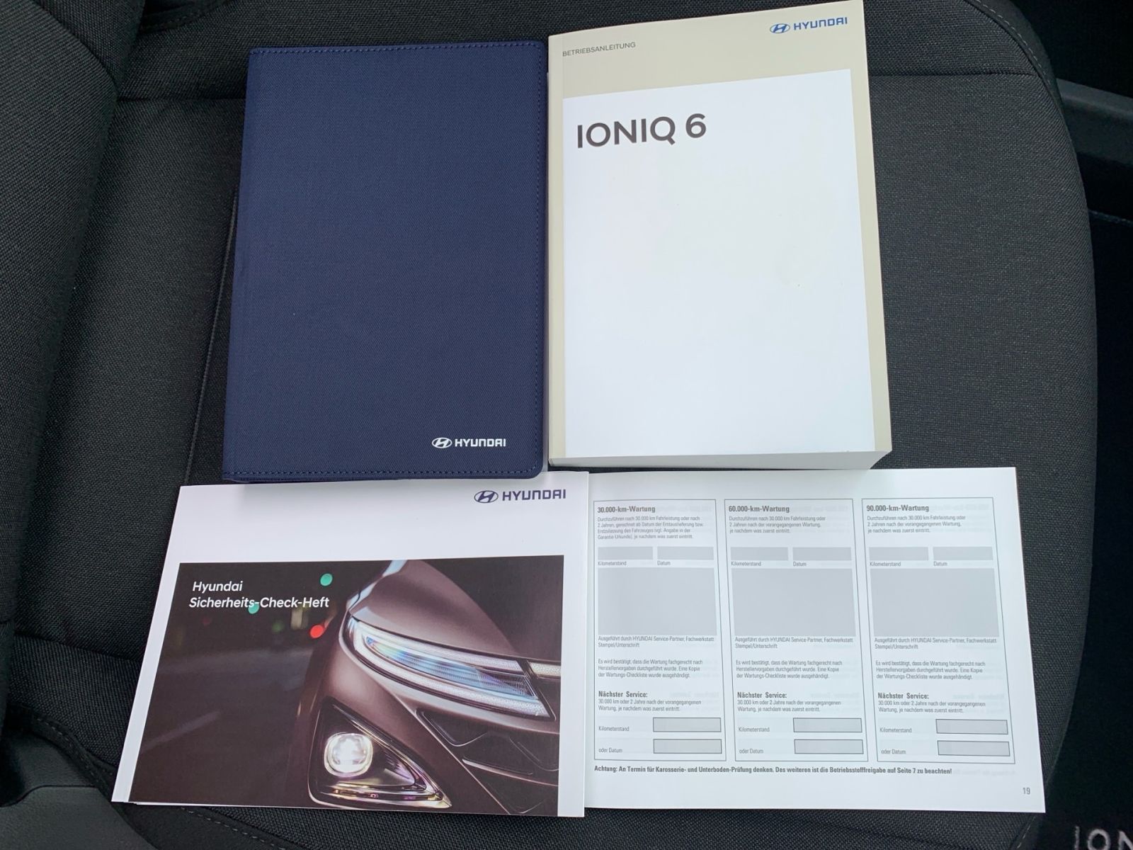 Fahrzeugabbildung Hyundai IONIQ 6 Elektro 77,4 kWh TECHNIQ 20 Zoll Pano Al