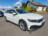 Volkswagen Passat Variant GTE R-Line Plug-In Hybrit PANORAM - VW Passat Unfallwagen