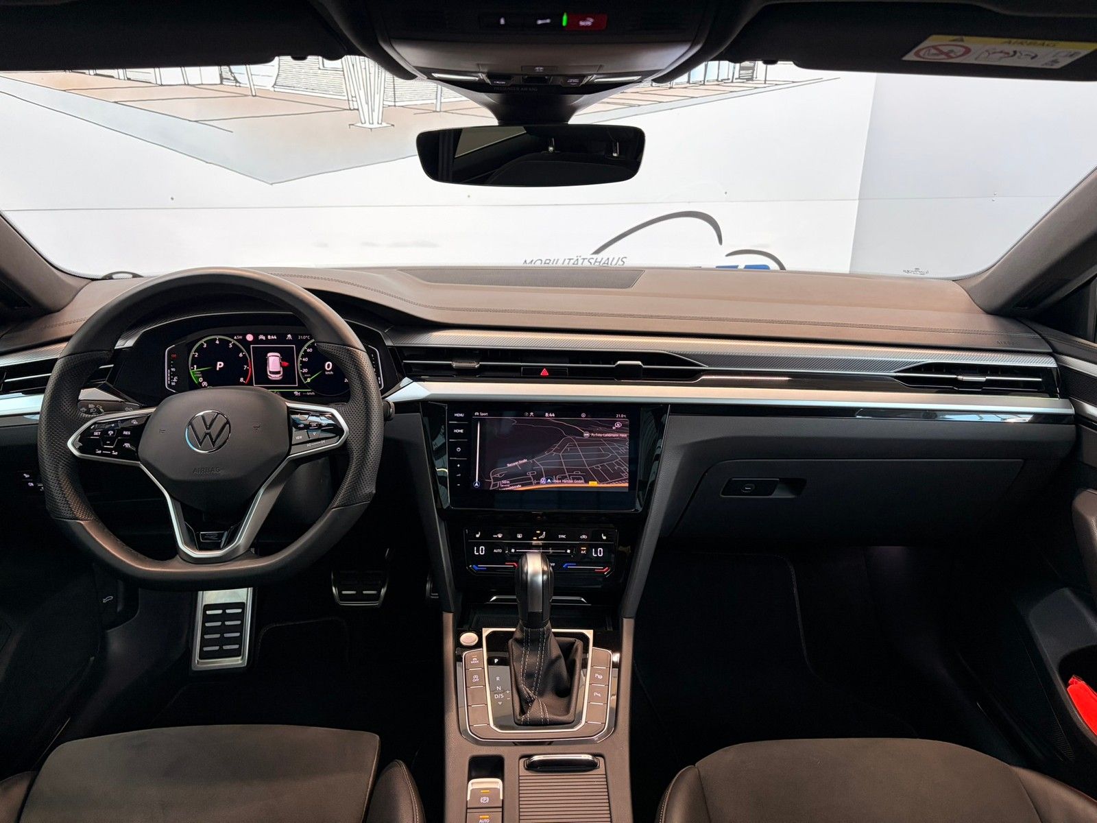 Fahrzeugabbildung Volkswagen Arteon SB R-Line 2.0 TSI DSG 4M +ACC +IQ.Light - mit KI generiert/bearbeitet