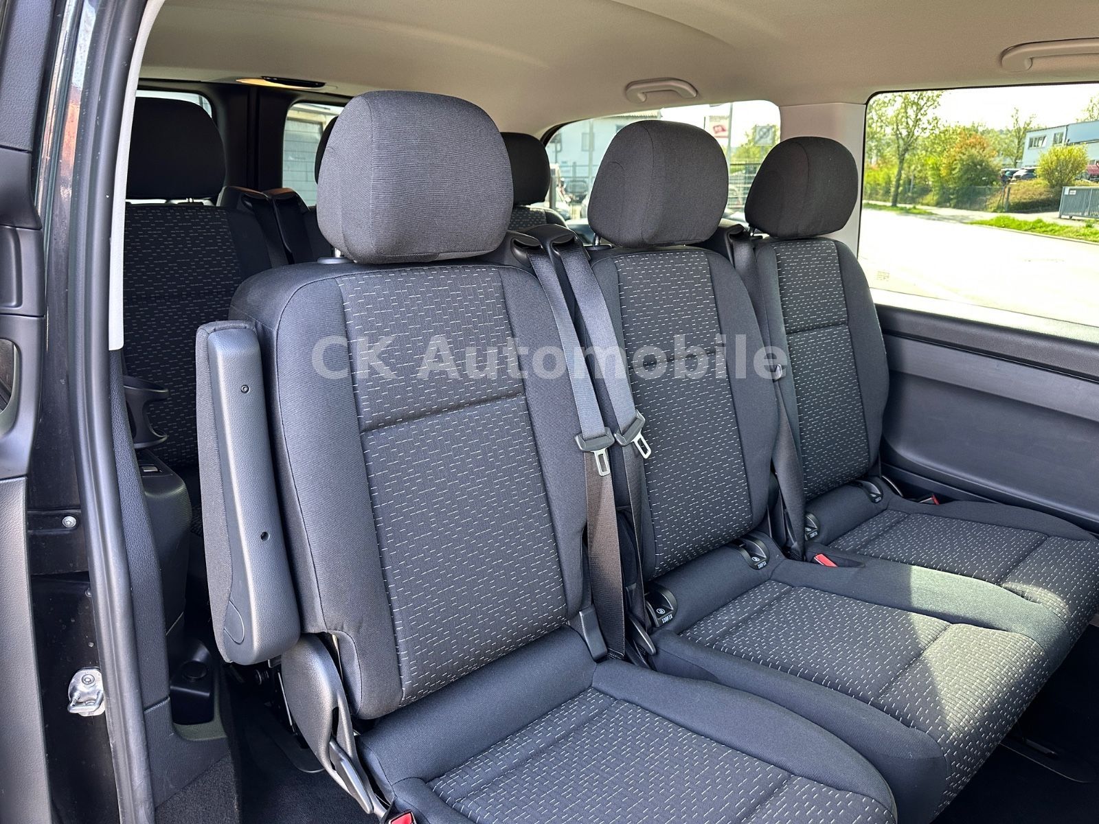 Fahrzeugabbildung Mercedes-Benz Vito Tourer Pro 124 Edition Autom/8Sitze/Kam/AHK