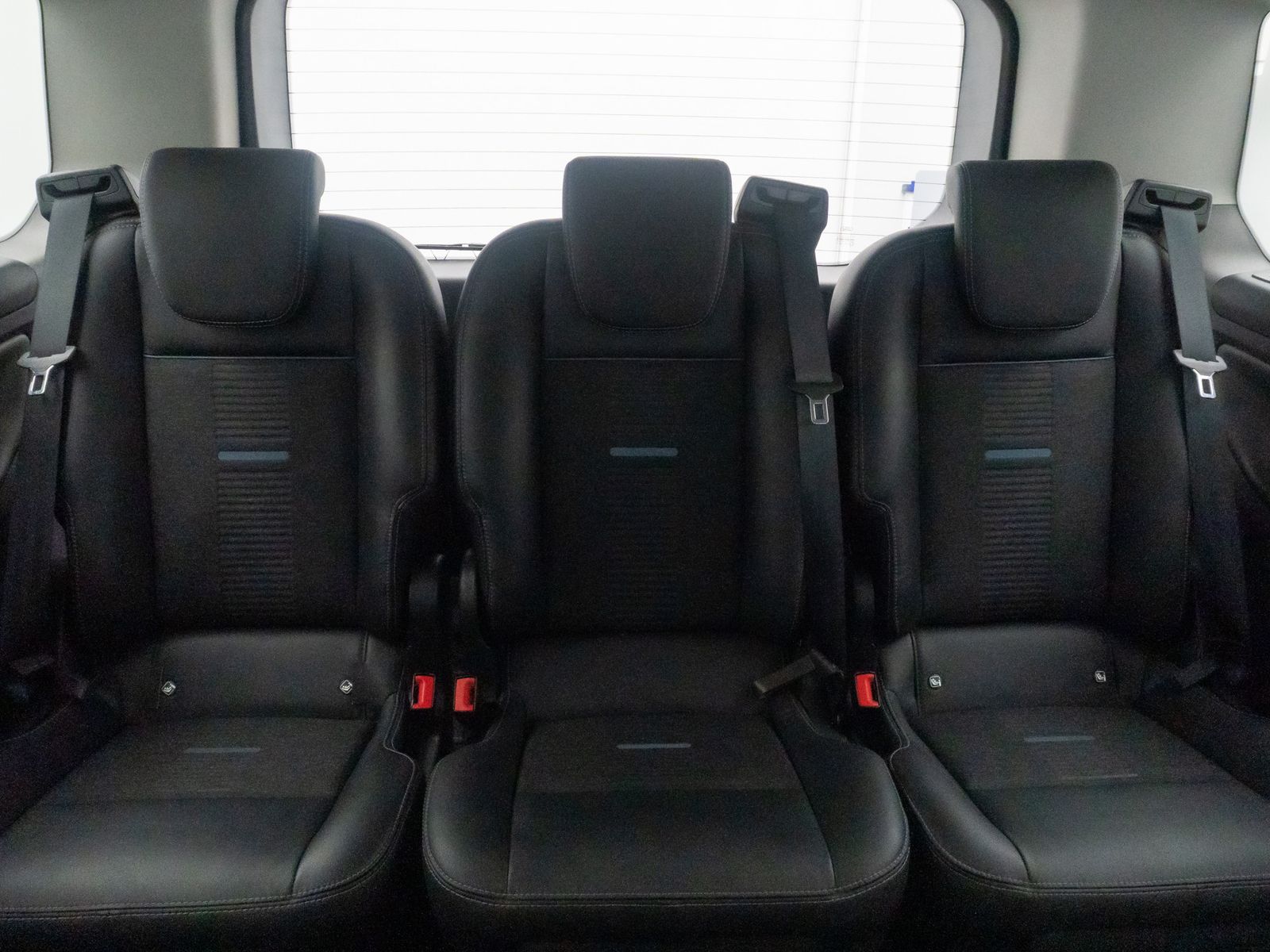 Fahrzeugabbildung Ford Custom Tourneo Active ACC Bi-Xenon DriveAss DAB