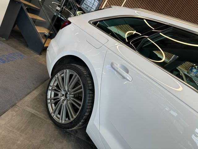 Audi A4 Avant sport *VIRTUALCOCKPIT*BI-XENON*NAVI*