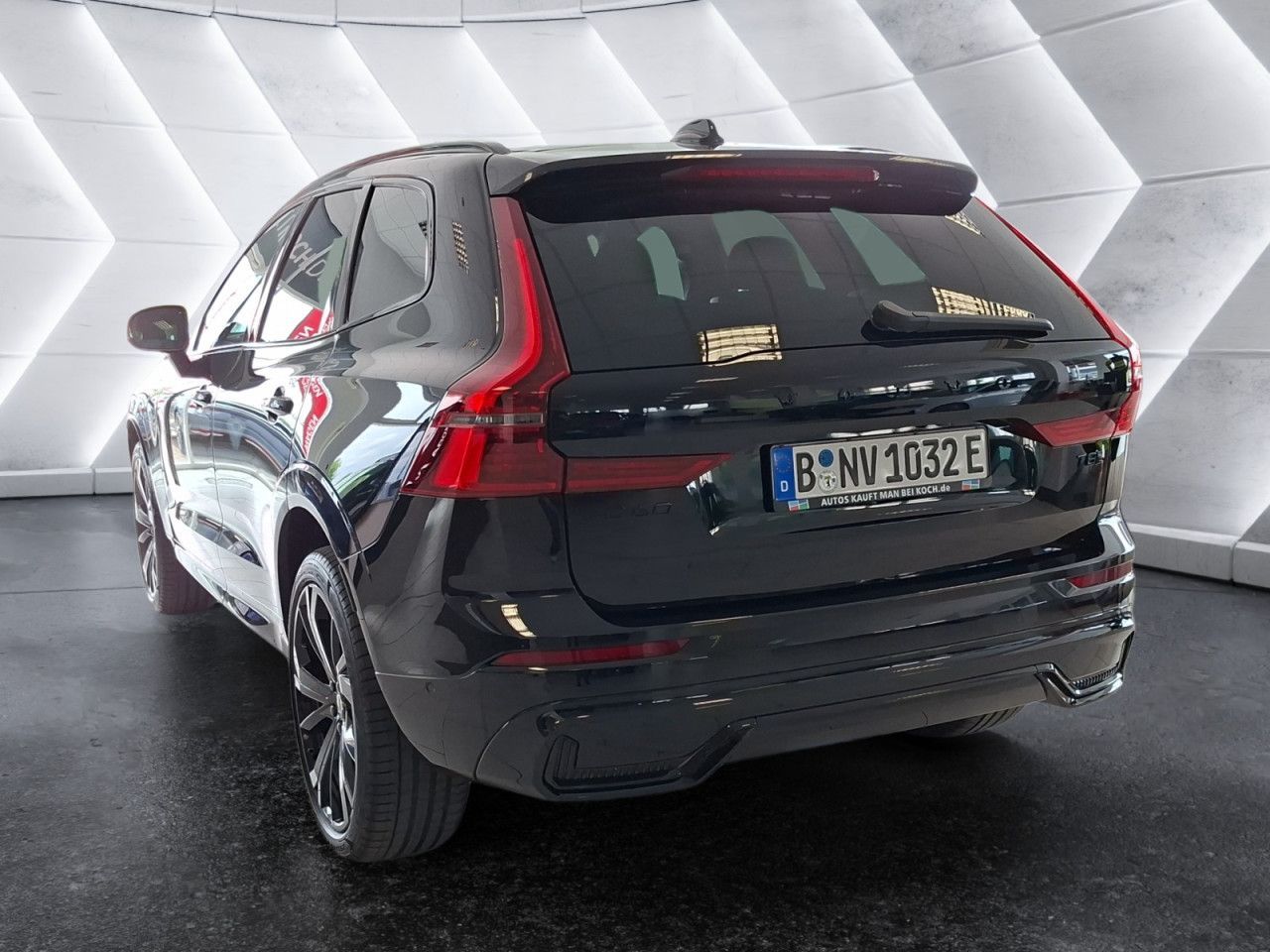 Volvo XC60 Black Edition T8 AWD ACC BLIS PANO HUD imagem 3
