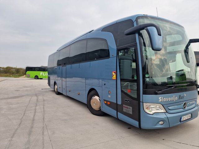 Mercedes-Benz Travego RHD