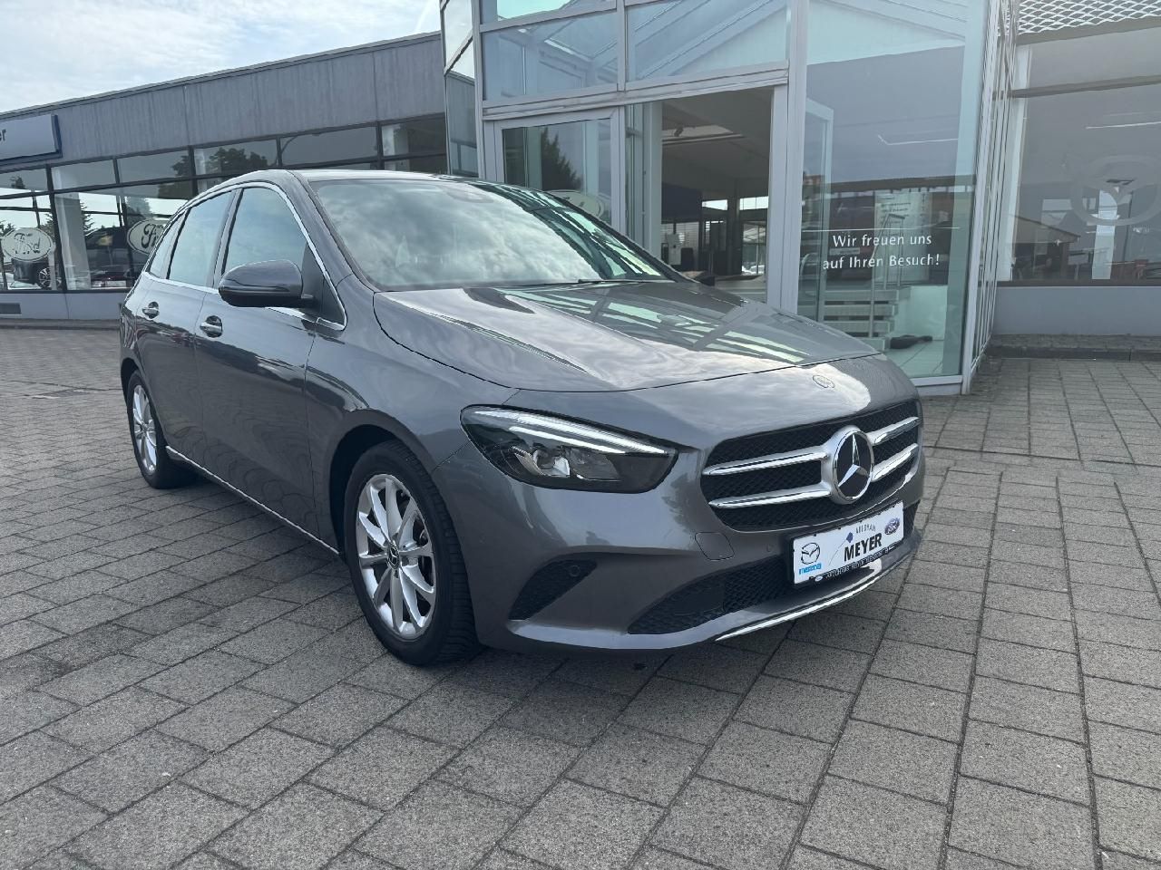 MERCEDES-BENZ B 180 Automatik Navi/AHK