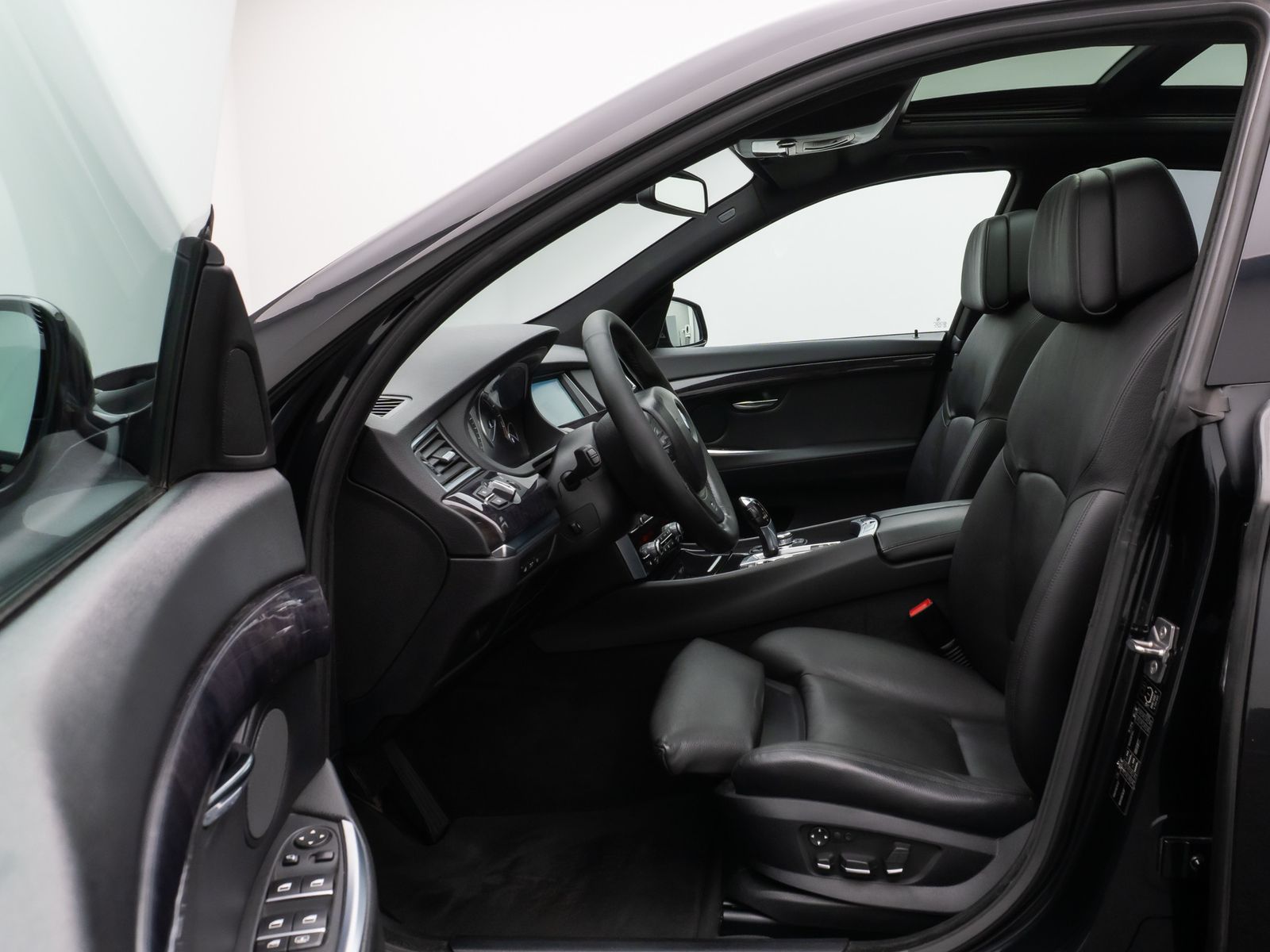 Fahrzeugabbildung BMW 535d Gran Turismo Panorama Kamera HUD HiFi Xenon