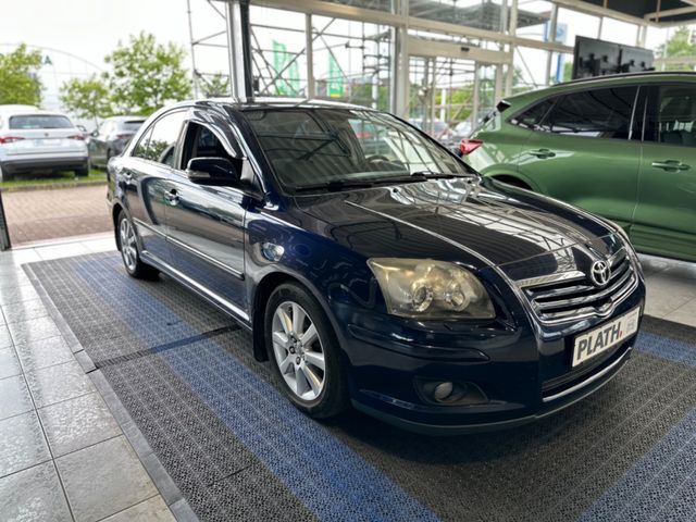 Toyota Avensis  1.8 Executive Liftback *`Xenon*