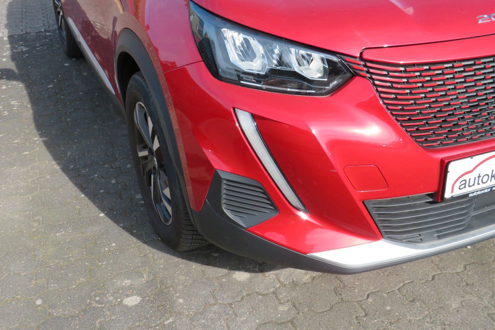 Fahrzeugabbildung Peugeot 2008 e- ALLURE NAVI GRA APP-CON SITZH. PDC 1.HD